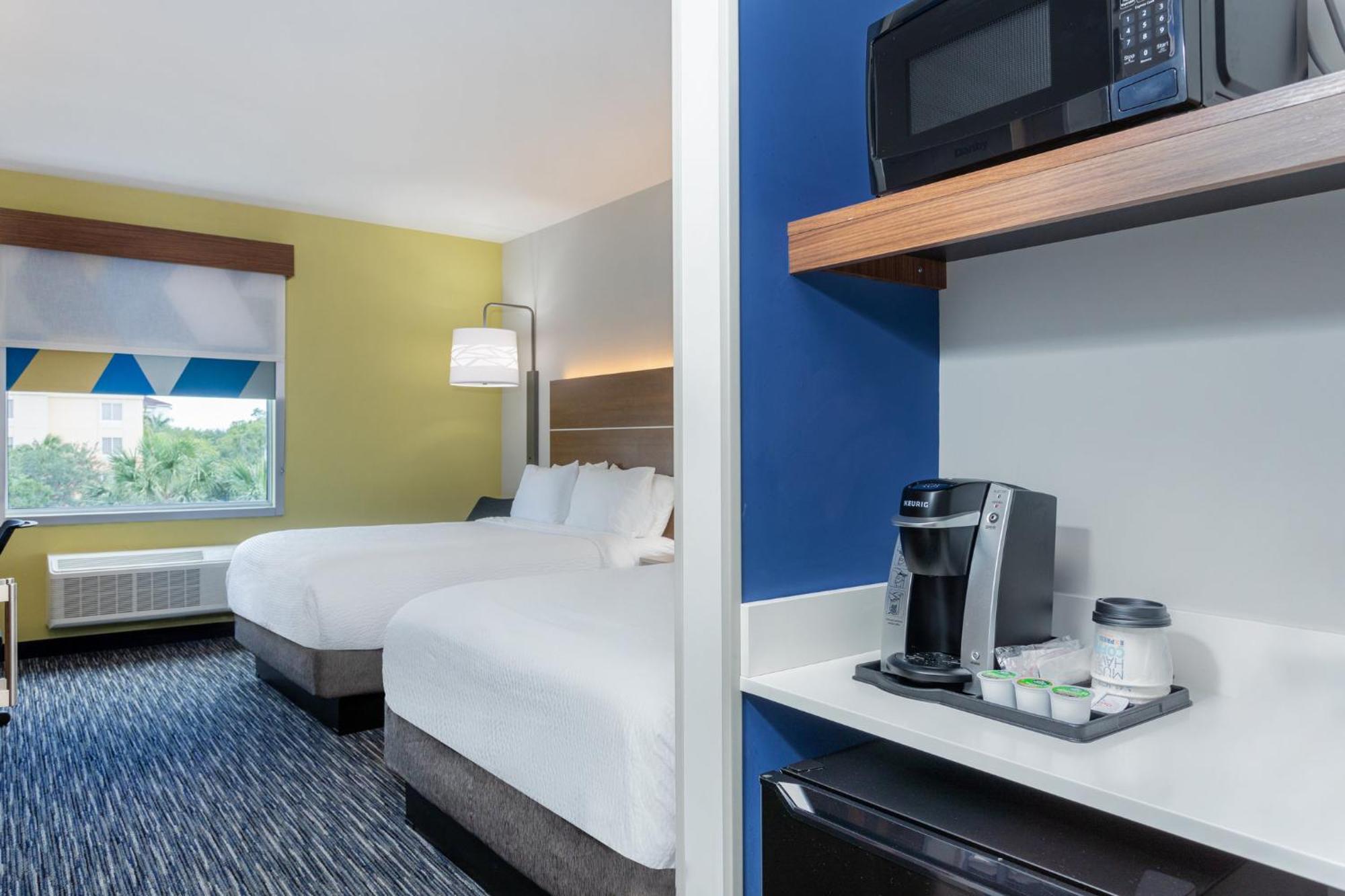 Holiday Inn Express & Suites - Miramar By Ihg 外观 照片